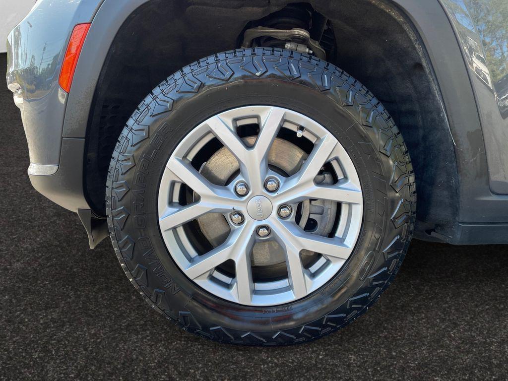 used 2021 Jeep Grand Cherokee L car, priced at $24,900