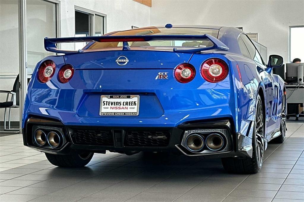 new 2024 Nissan GT-R car