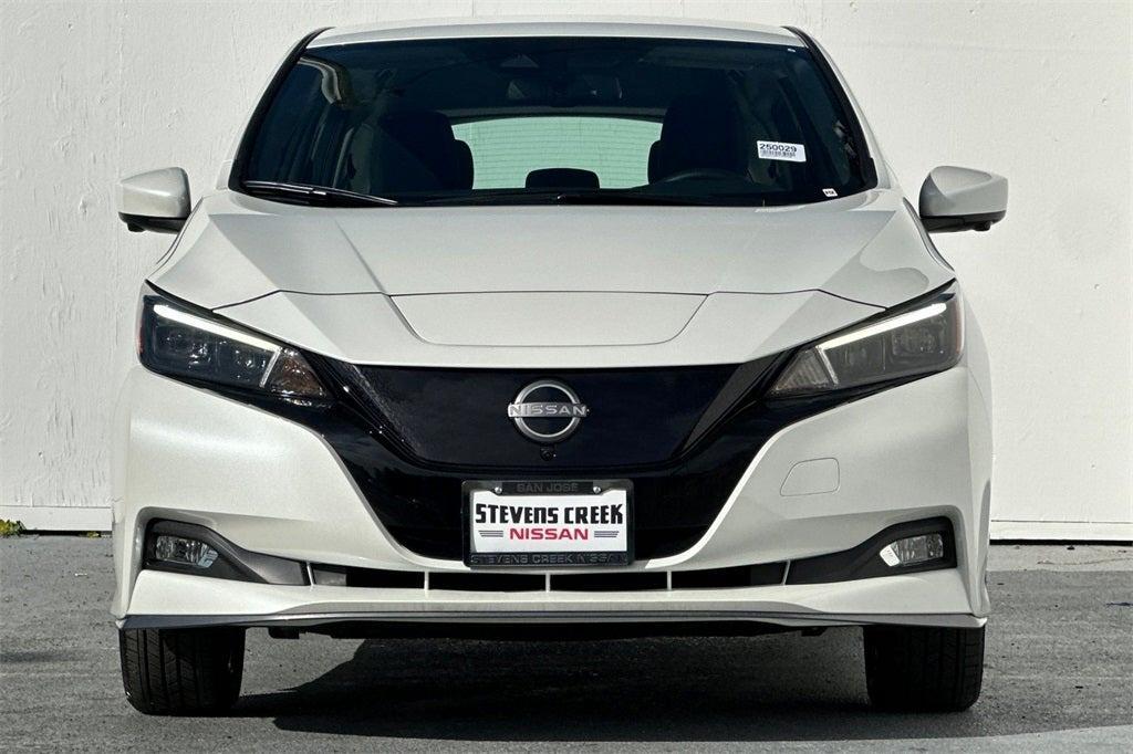 new 2025 Nissan Leaf car