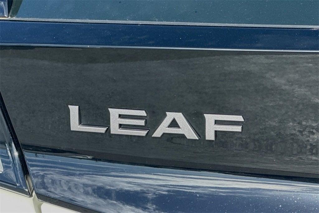 new 2025 Nissan Leaf car