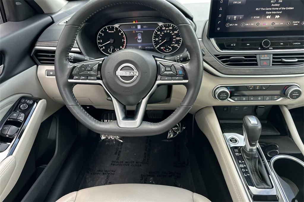 used 2023 Nissan Altima car, priced at $25,999