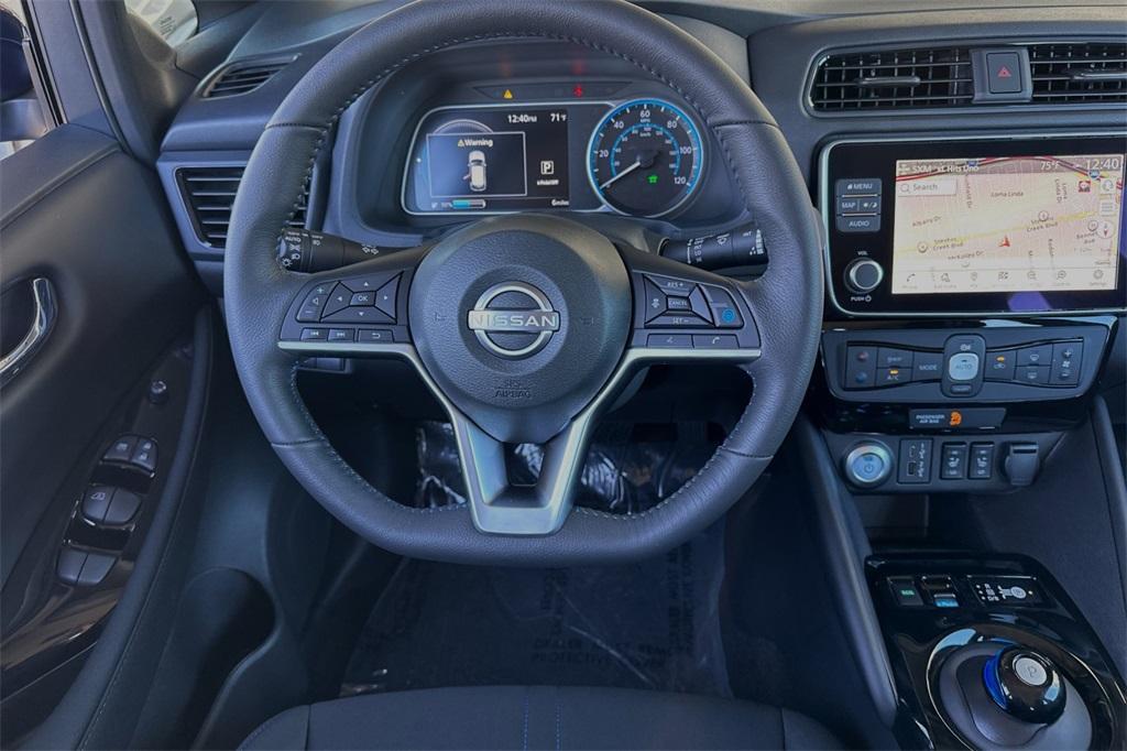 new 2025 Nissan Leaf car