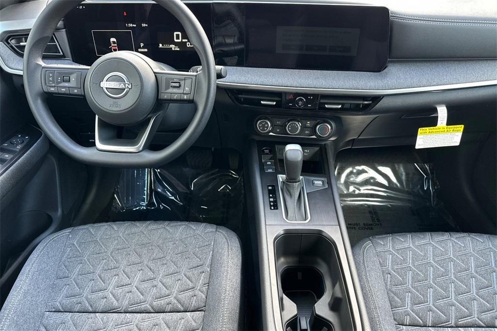 new 2025 Nissan Kicks car, priced at $27,030