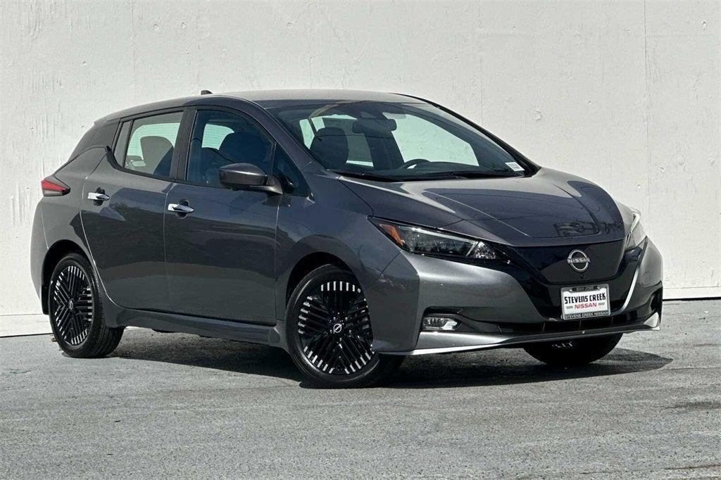 new 2025 Nissan Leaf car