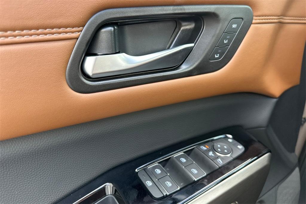 new 2025 Nissan Pathfinder car, priced at $56,690