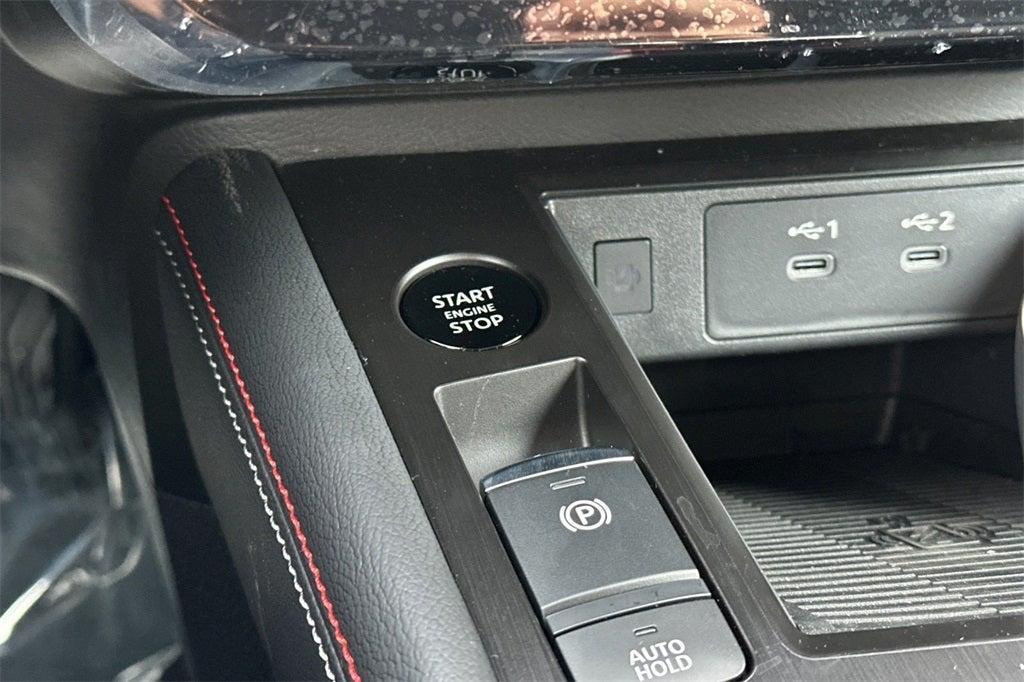 new 2025 Nissan Kicks car, priced at $29,440