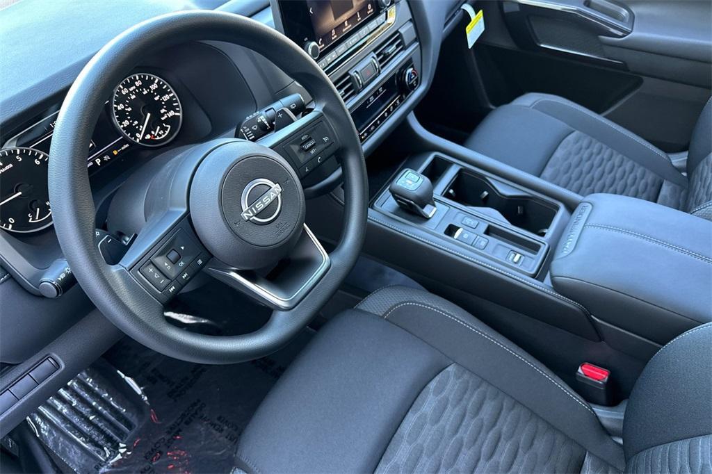 new 2025 Nissan Pathfinder car, priced at $38,510