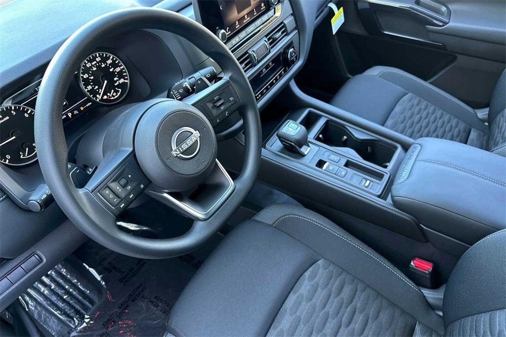 new 2025 Nissan Pathfinder car, priced at $38,510