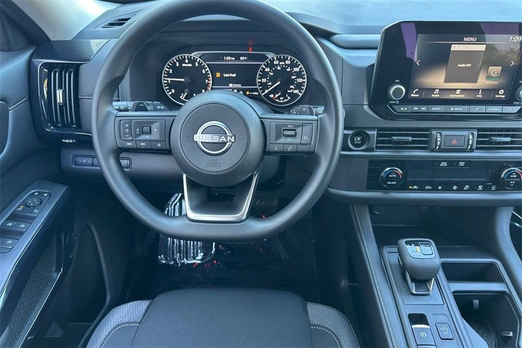 new 2025 Nissan Pathfinder car, priced at $38,510