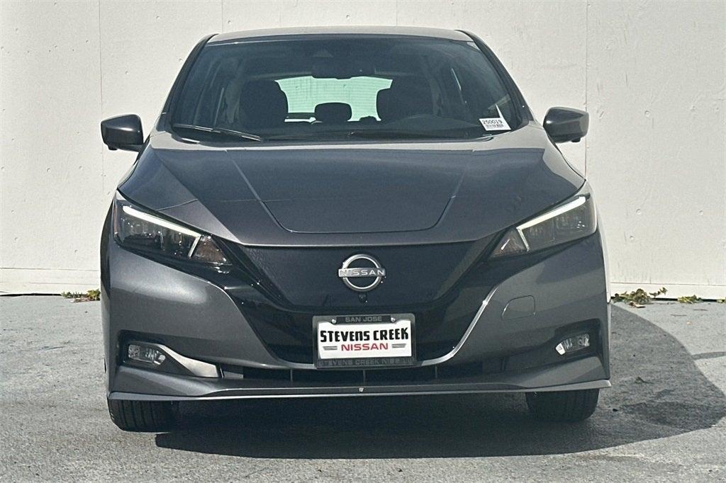 new 2025 Nissan Leaf car