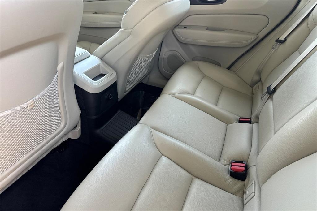 used 2018 Volvo XC60 Recharge Plug-In Hybrid car, priced at $26,999