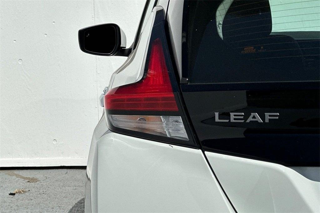 new 2025 Nissan Leaf car