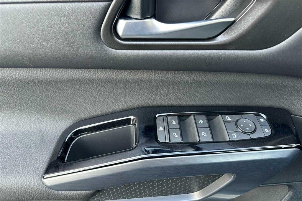 new 2025 Nissan Pathfinder car, priced at $48,385