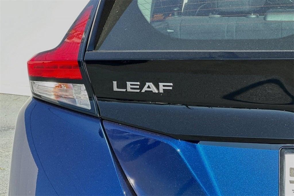 new 2025 Nissan Leaf car