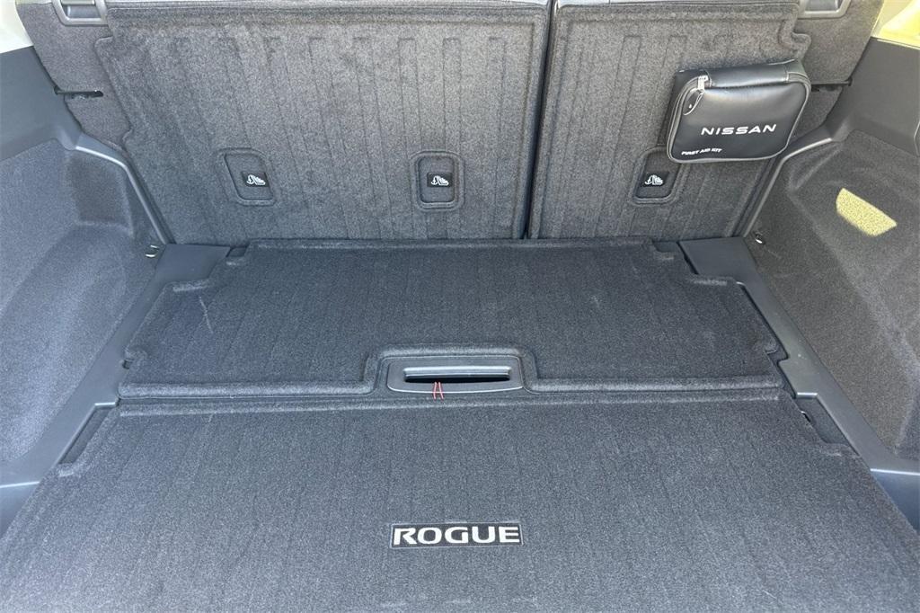 used 2024 Nissan Rogue car, priced at $31,999