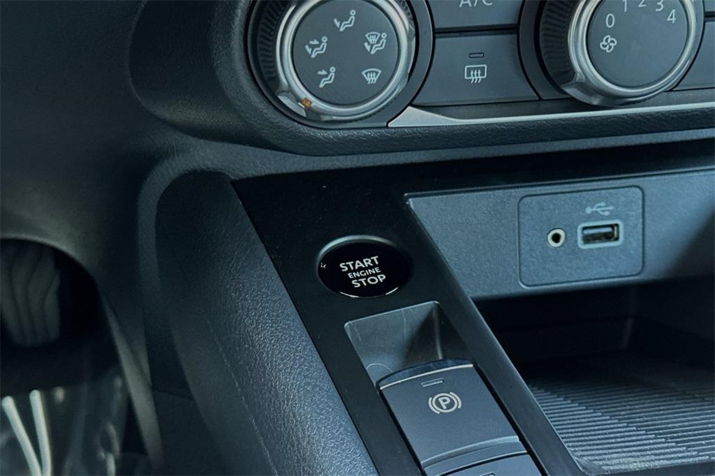 new 2025 Nissan Kicks car, priced at $25,590