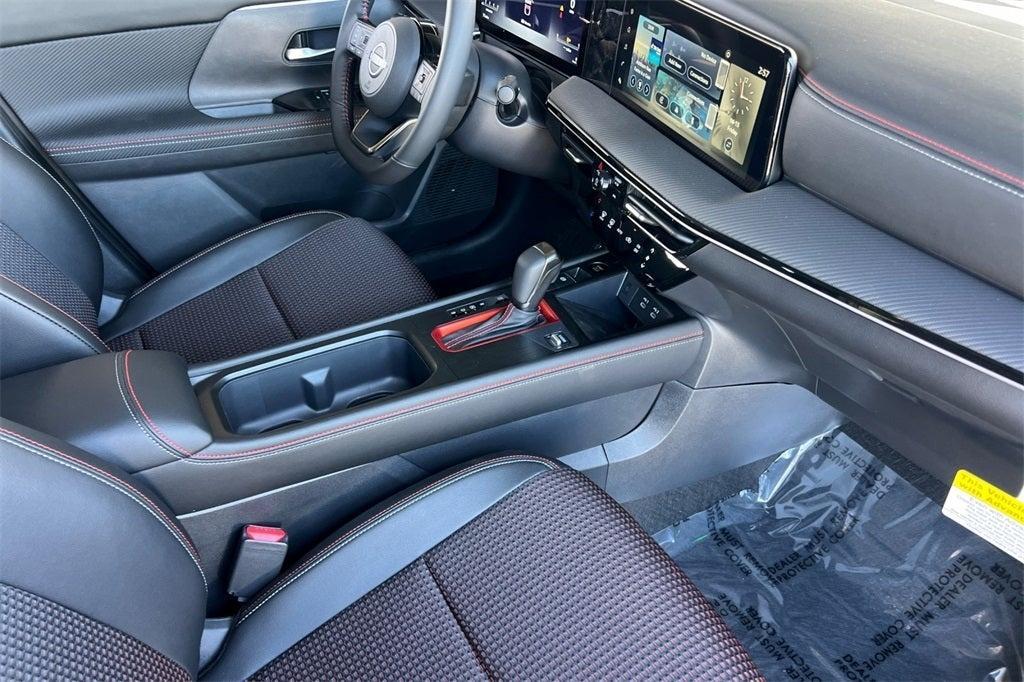 new 2025 Nissan Kicks car, priced at $32,535