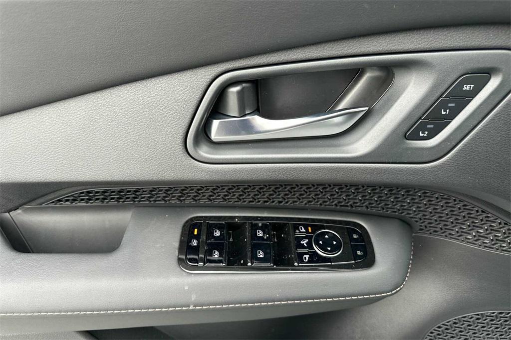 new 2025 Nissan ARIYA car, priced at $39,225