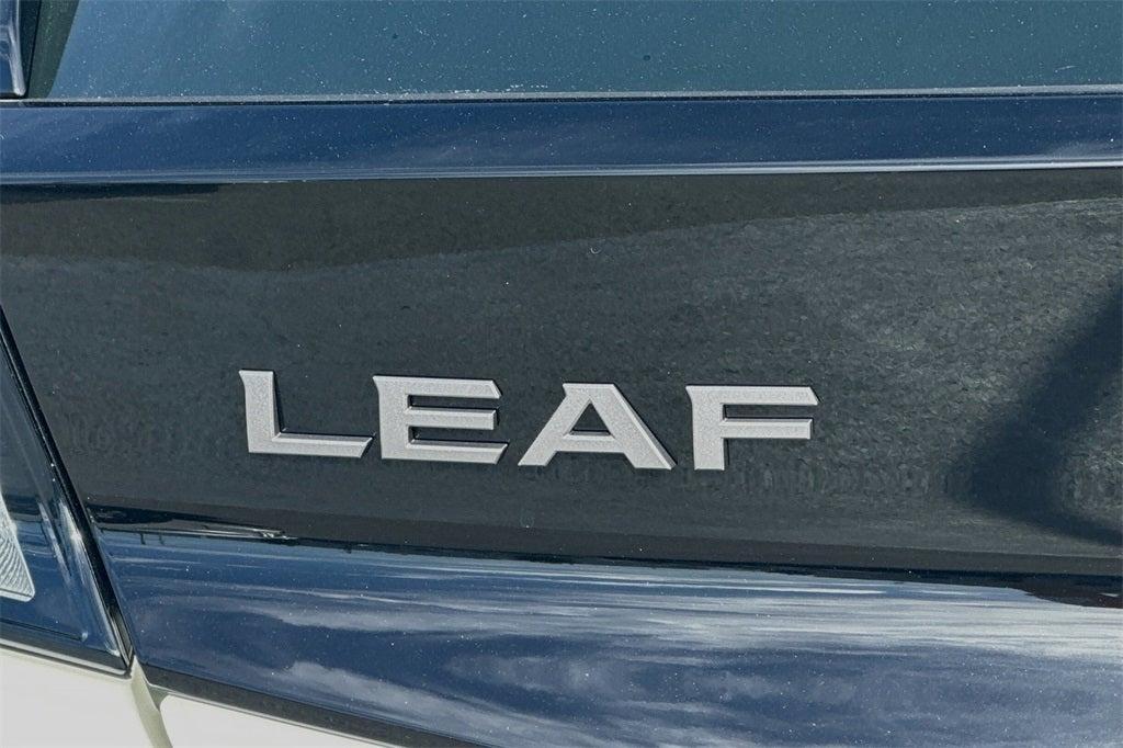 new 2025 Nissan Leaf car