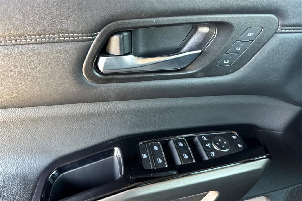 used 2023 Nissan Pathfinder car, priced at $39,888