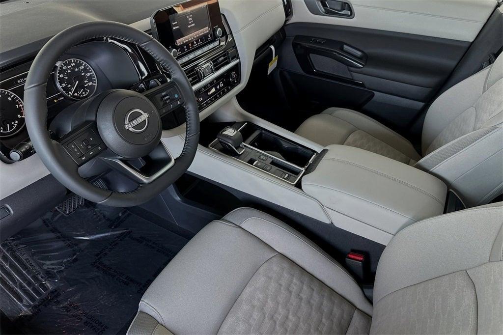 new 2024 Nissan Pathfinder car, priced at $44,085