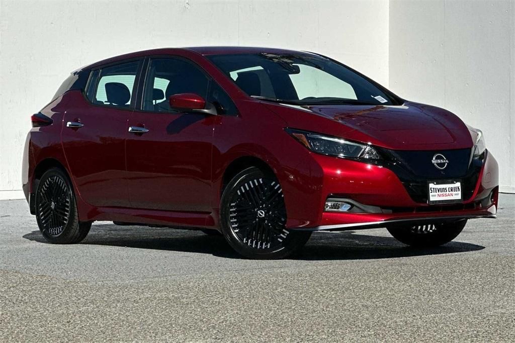 new 2025 Nissan Leaf car