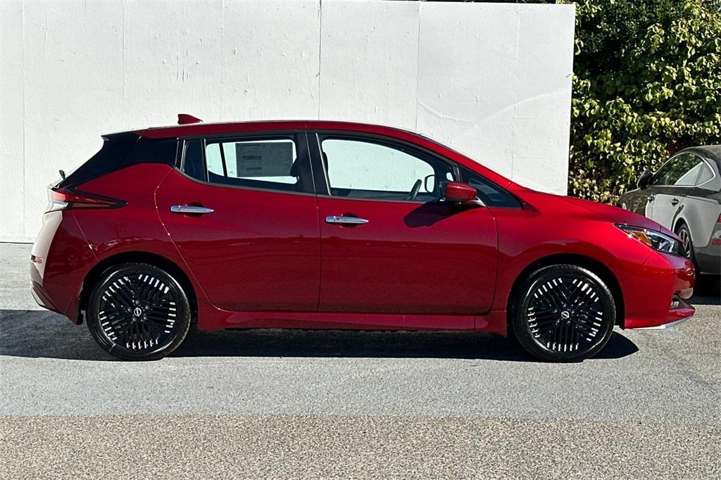 new 2025 Nissan Leaf car
