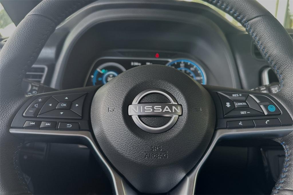 new 2025 Nissan Leaf car