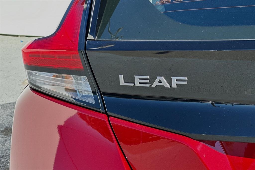 new 2025 Nissan Leaf car