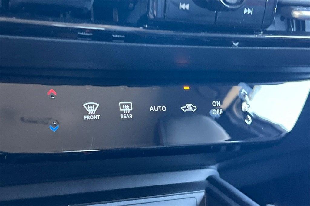 new 2025 Nissan Kicks car, priced at $28,880