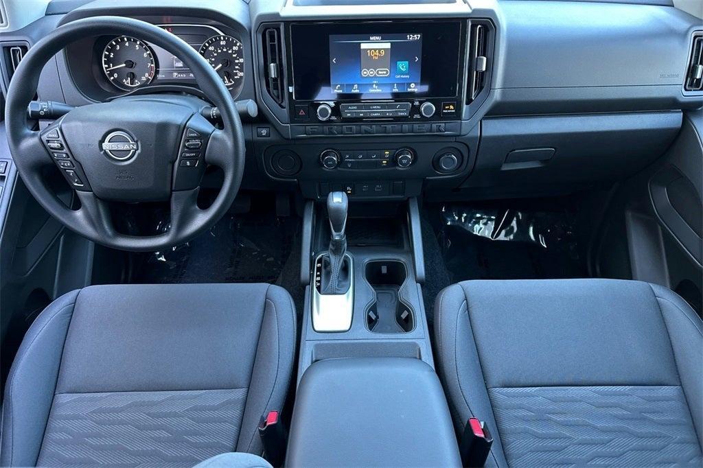 new 2025 Nissan Frontier car