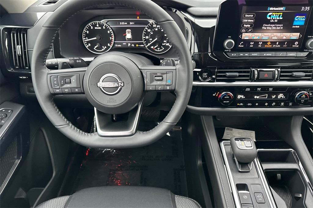 new 2025 Nissan Pathfinder car, priced at $43,515