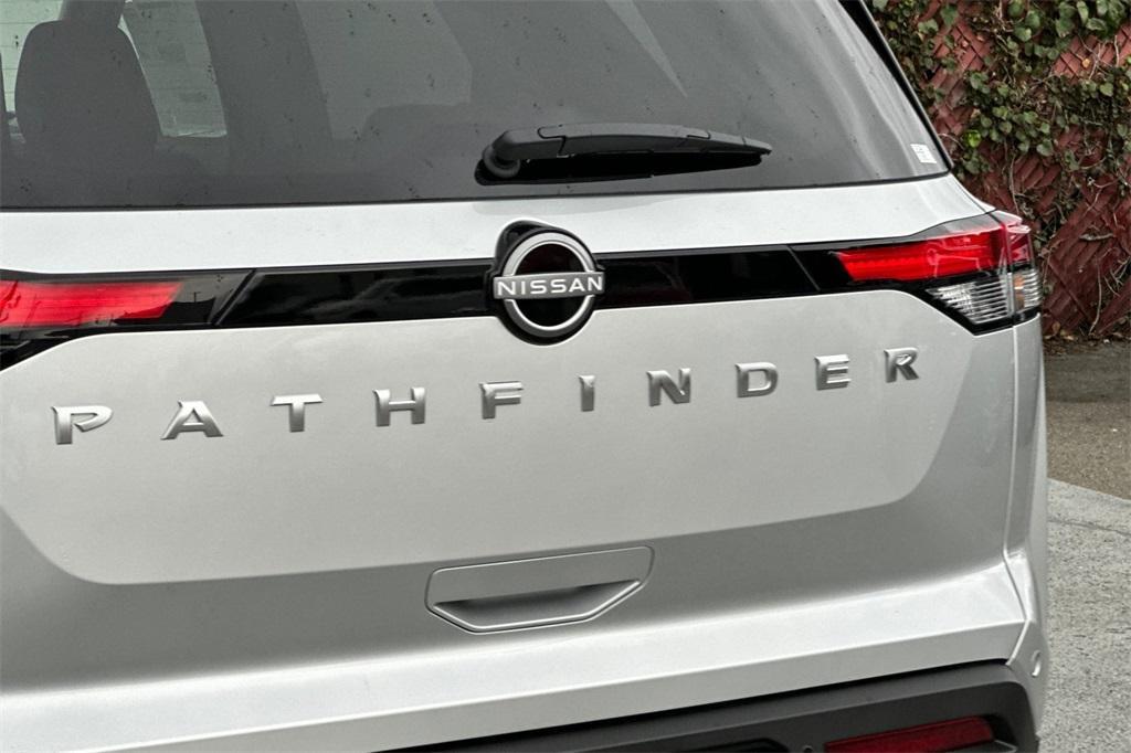 new 2025 Nissan Pathfinder car, priced at $38,865