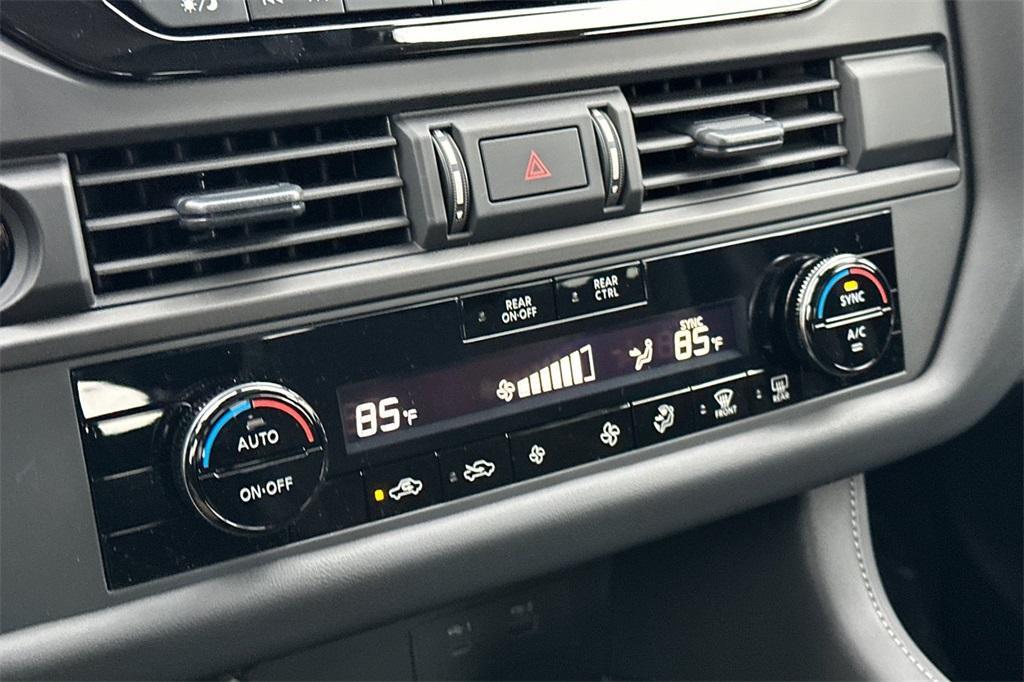 new 2025 Nissan Pathfinder car, priced at $38,865