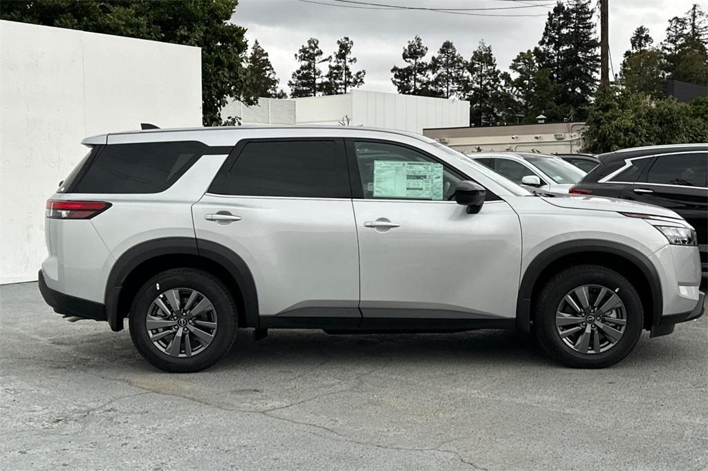 new 2025 Nissan Pathfinder car, priced at $38,865