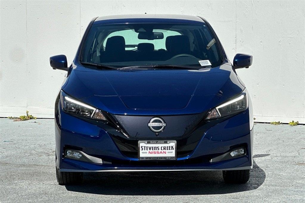 new 2025 Nissan Leaf car