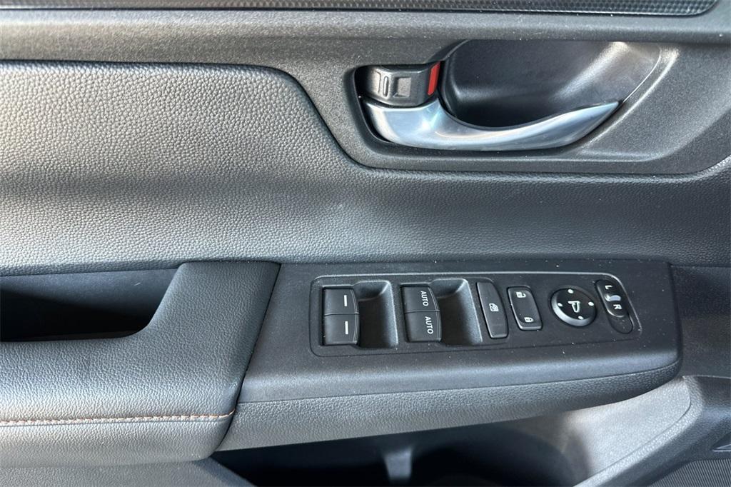 used 2023 Honda CR-V Hybrid car, priced at $33,888