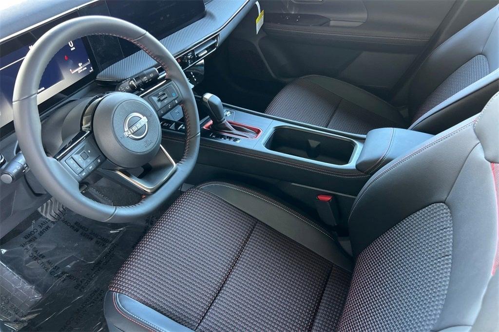 new 2025 Nissan Kicks car, priced at $29,285