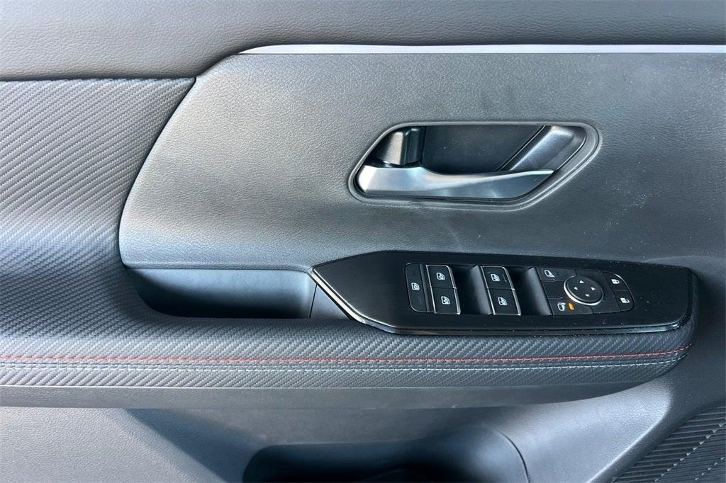 new 2025 Nissan Kicks car, priced at $29,285