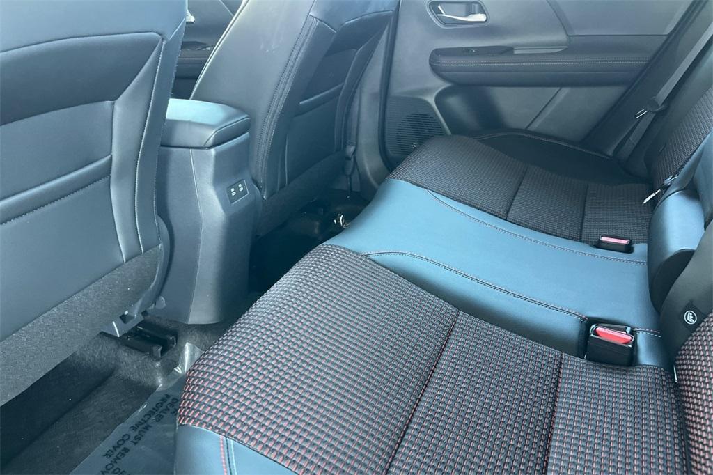 new 2025 Nissan Kicks car, priced at $29,285