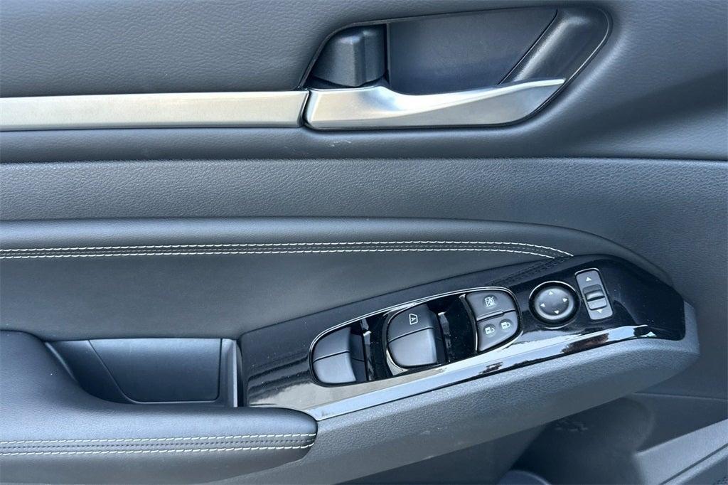used 2023 Nissan Altima car, priced at $22,888