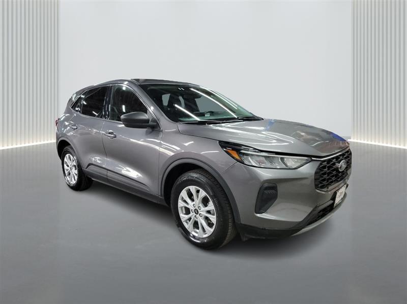 used 2024 Ford Escape car, priced at $21,900