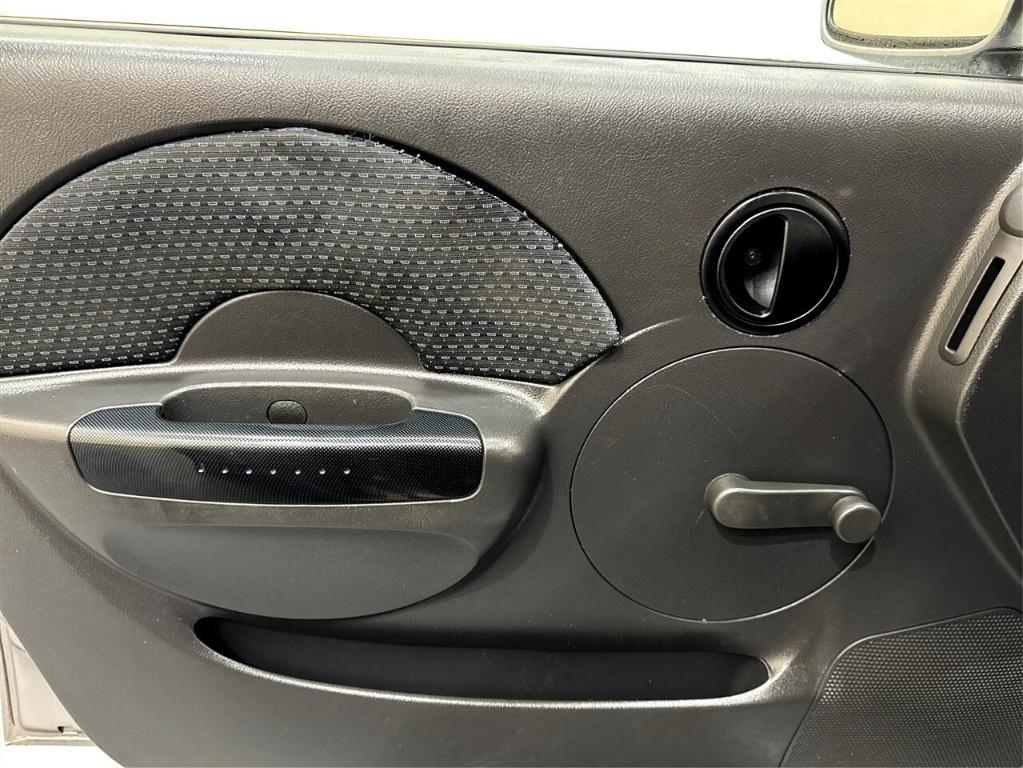 used 2006 Chevrolet Aveo car, priced at $3,500