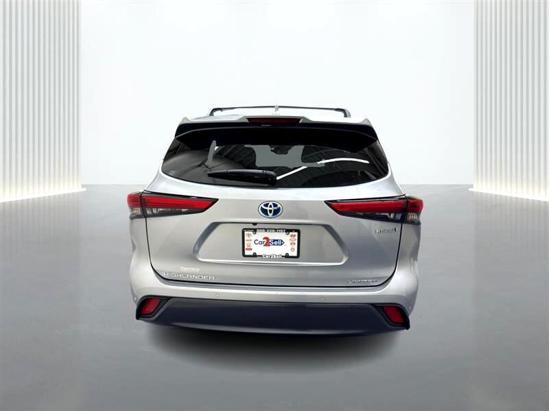 used 2020 Toyota Highlander Hybrid car, priced at $29,500