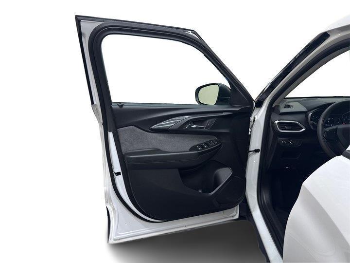 used 2023 Chevrolet TrailBlazer car, priced at $18,900