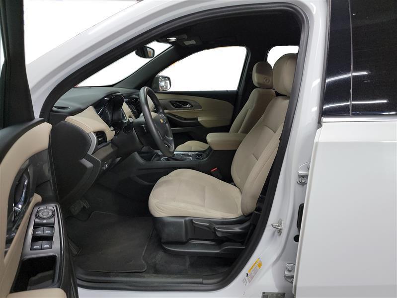 used 2023 Chevrolet Traverse car, priced at $22,900