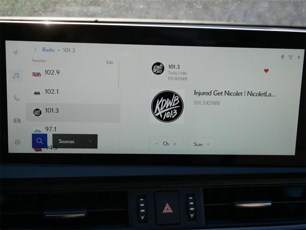 new 2025 Lexus ES 300h car, priced at $50,074