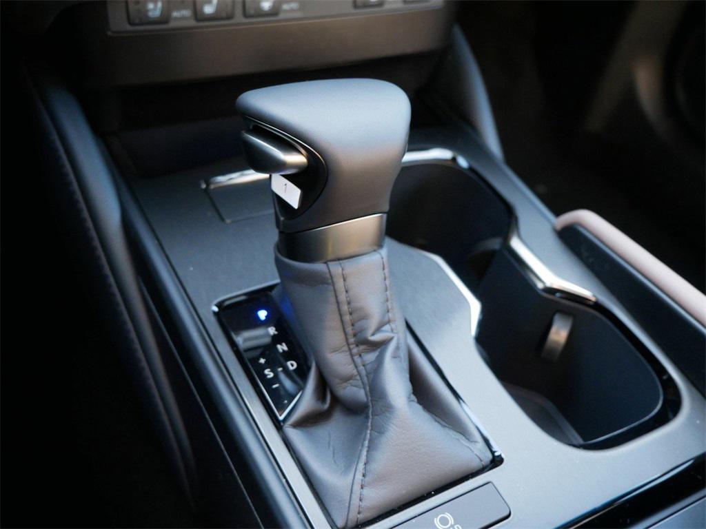 new 2025 Lexus ES 350 car, priced at $49,269