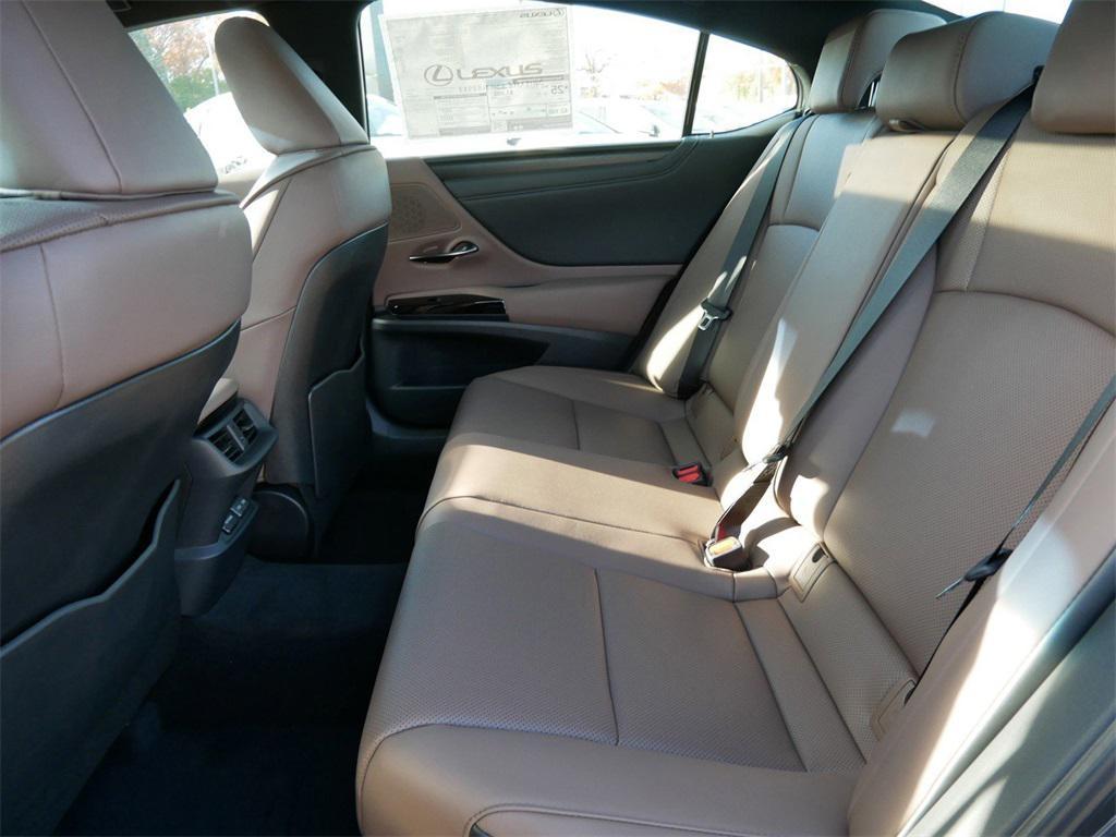 new 2025 Lexus ES 350 car, priced at $49,269