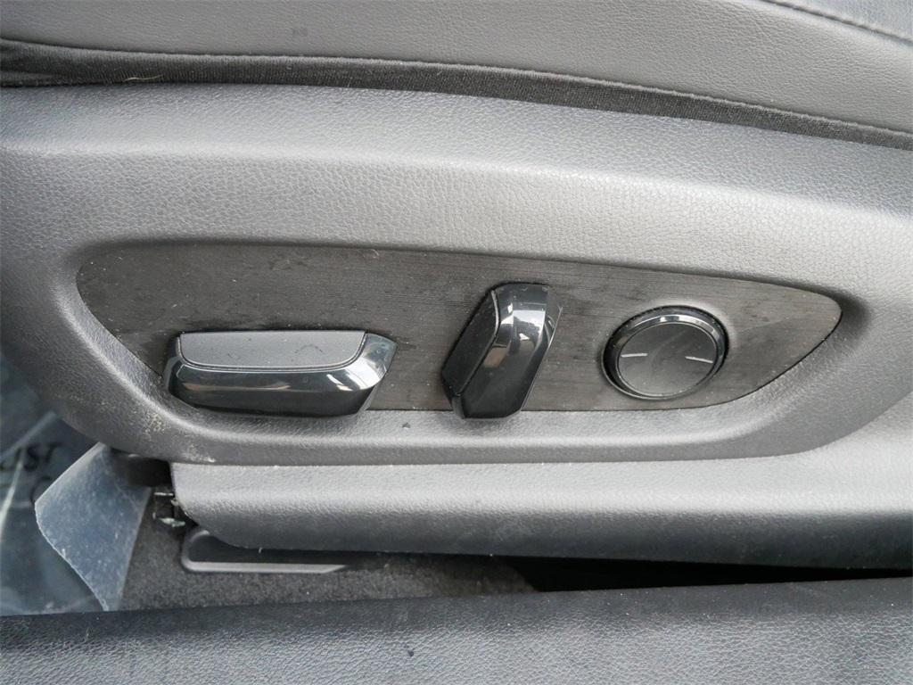 used 2019 Lexus ES 300h car, priced at $24,999